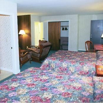 Hill-Brook Motel Bedford Exterior photo